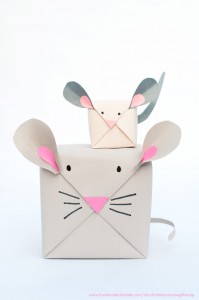 DIY Mouse Gift Wrap