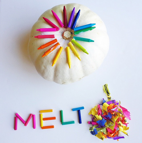 Melted Crayon Pumpkin Decorating Idea