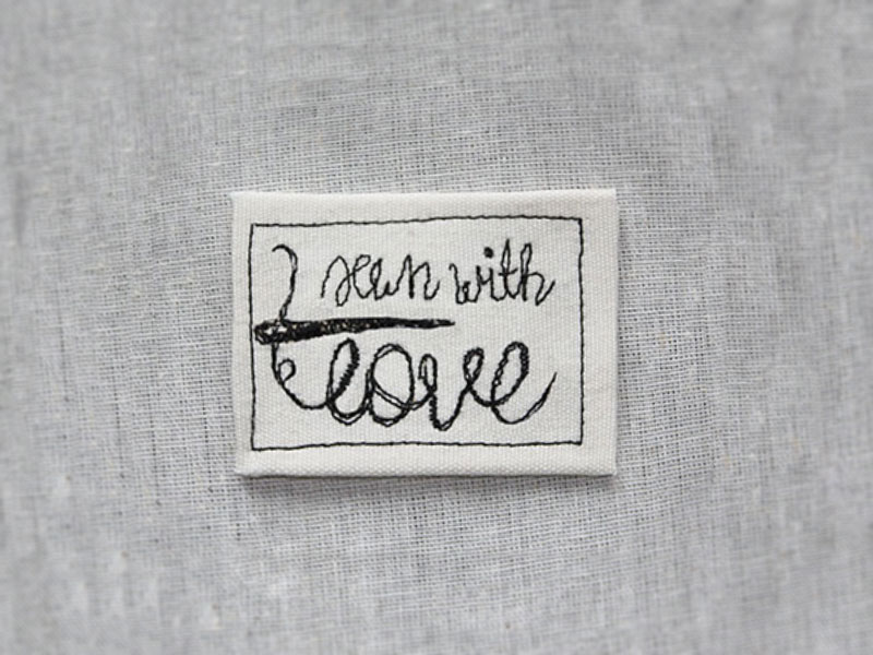 Embroidered sew in labels – sewn with love, DIY